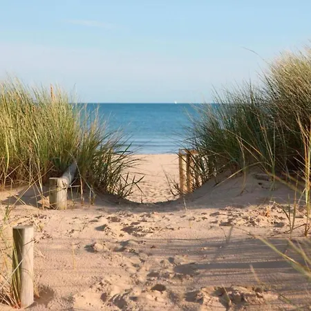 By Sea And Dunes With Terrace Apartment